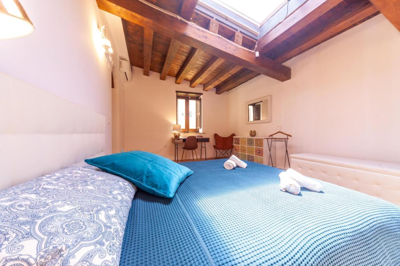 Vakalu-Piazza Duomo Charming Apartment Syracuse Esterno foto