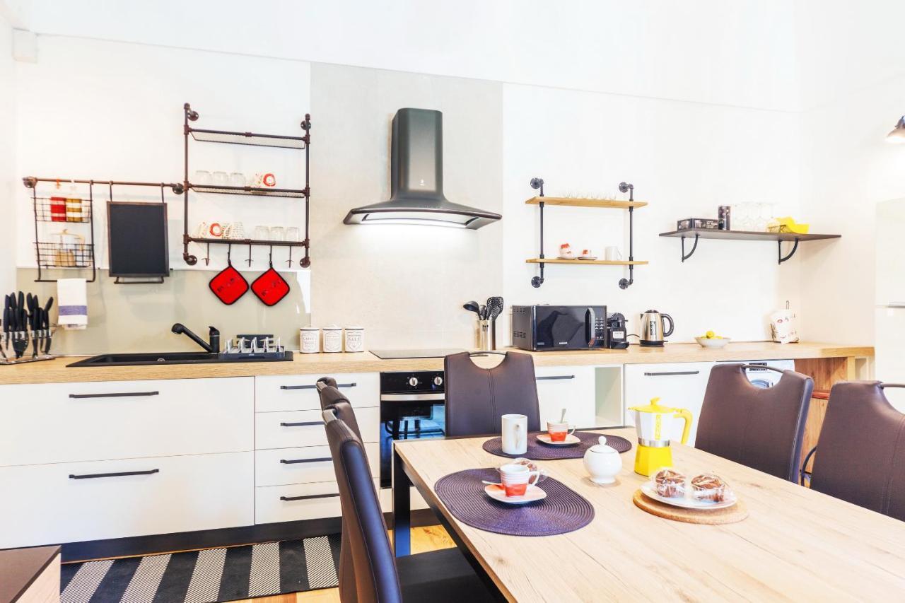 Vakalu-Piazza Duomo Charming Apartment Syracuse Esterno foto